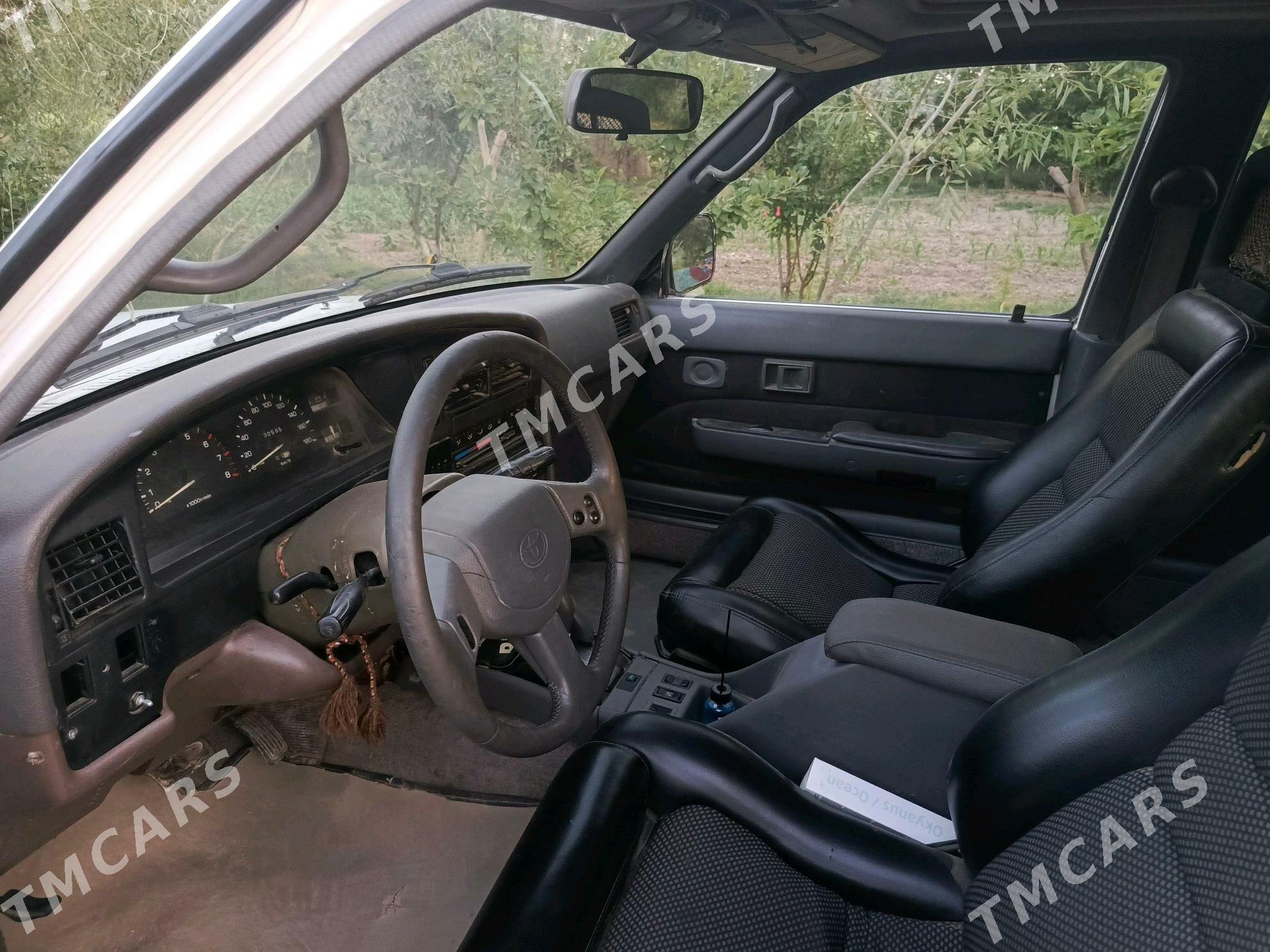 Toyota Hilux 1993 - 62 000 TMT - Кёнеургенч - img 2