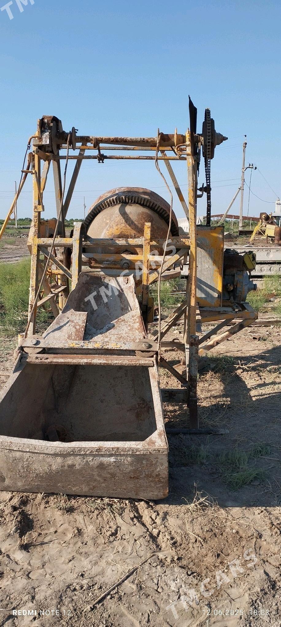 BETONAMEŞALKA - Gurbansoltan Eje - img 2