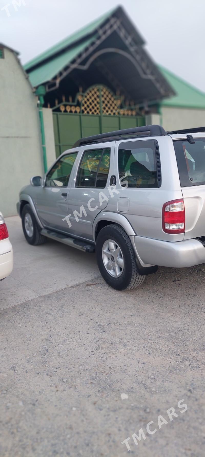Nissan Pathfinder 2002 - 140 000 TMT - Кака - img 3