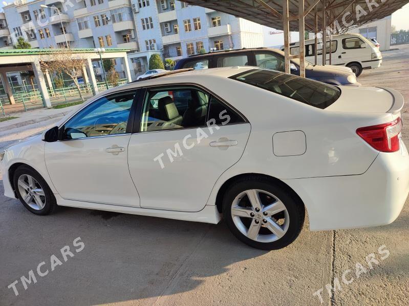Toyota Camry 2014 - 200 000 TMT - Мары - img 4