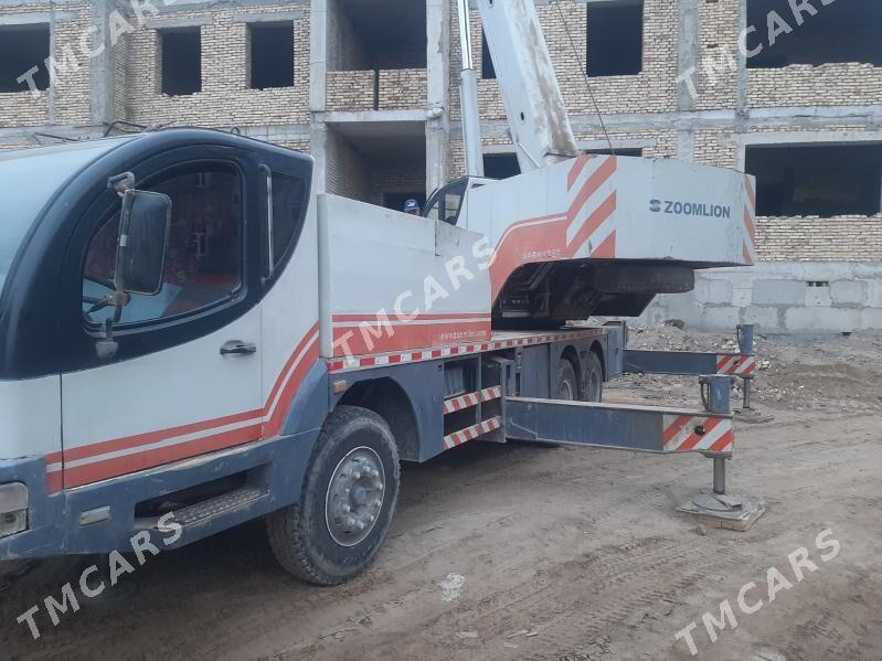 Zoomlion ZTC300V532 2009 - 800 000 TMT - Дашогуз - img 3