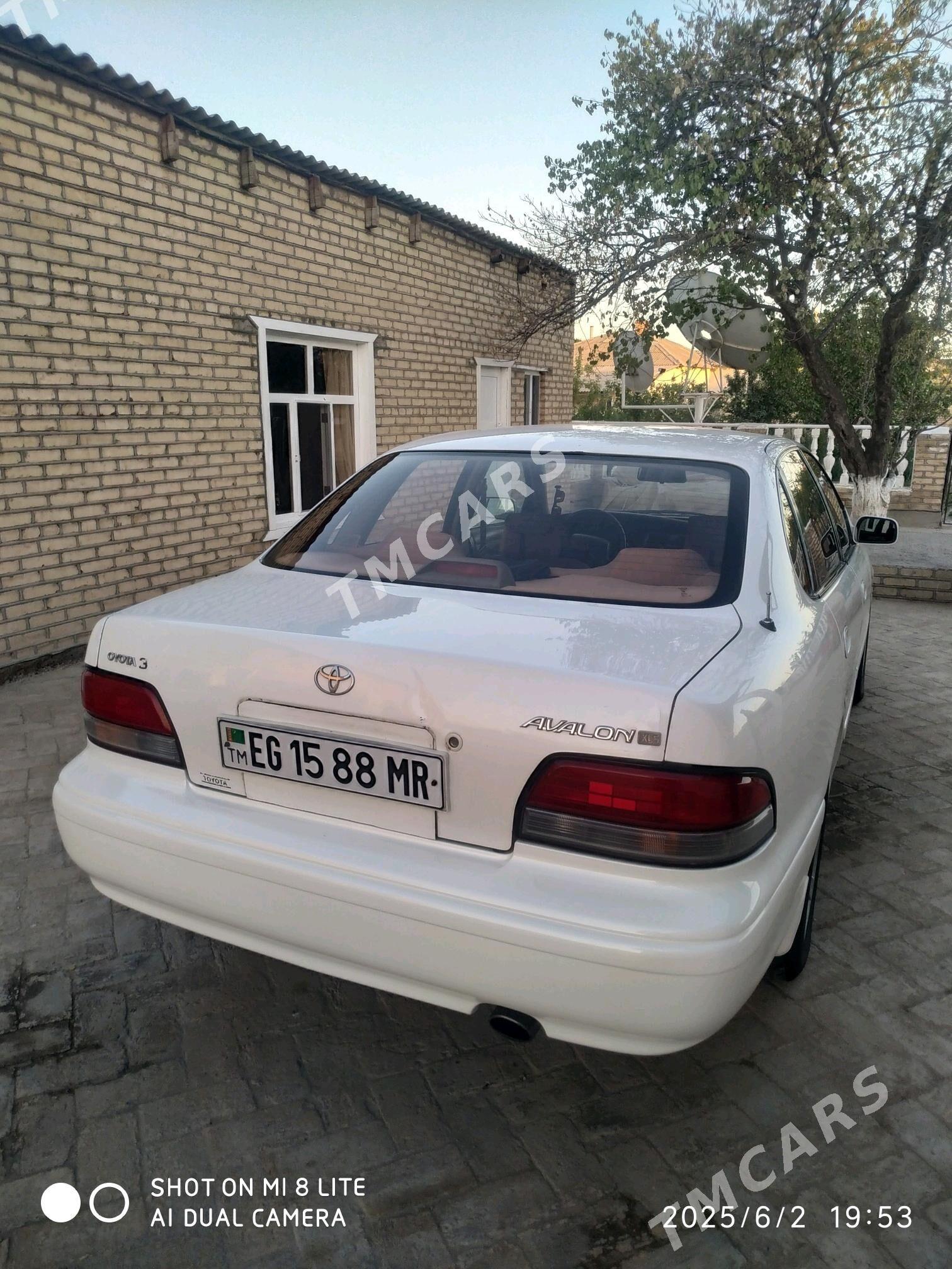 Toyota Avalon 1995 - 135 000 TMT - Ýolöten - img 3