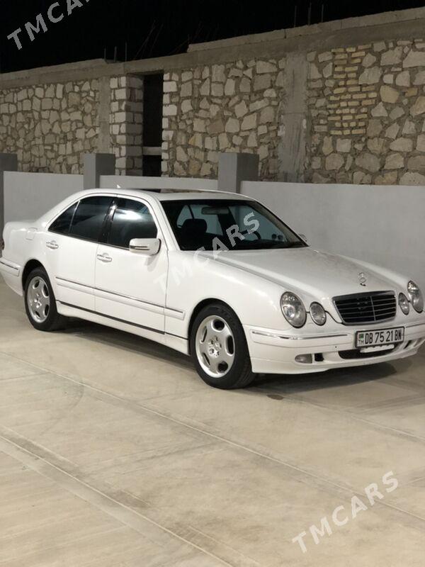 Mercedes-Benz E320 1999 - 100 000 TMT - Balkanabat - img 2
