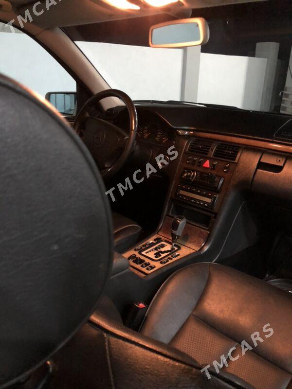 Mercedes-Benz E320 1999 - 100 000 TMT - Balkanabat - img 3