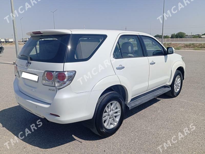 Toyota Fortuner 2012 - 335 000 TMT - Гёкдепе - img 4