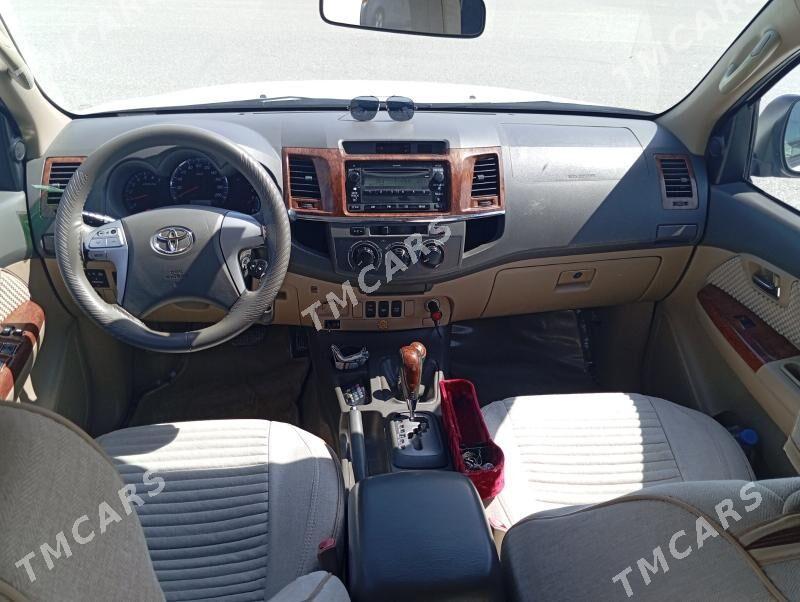Toyota Fortuner 2012 - 335 000 TMT - Гёкдепе - img 8