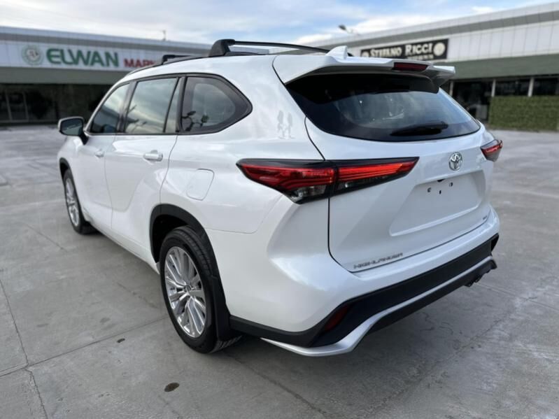 Toyota Highlander 2022 - 560 000 TMT - Büzmeýin - img 3