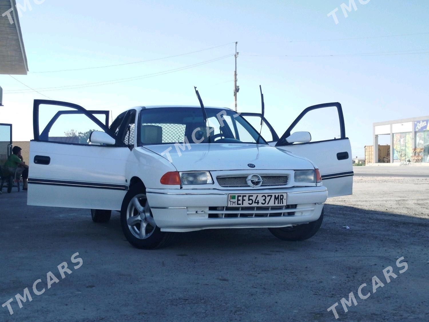 Opel Astra 1992 - 30 000 TMT - Mary - img 4