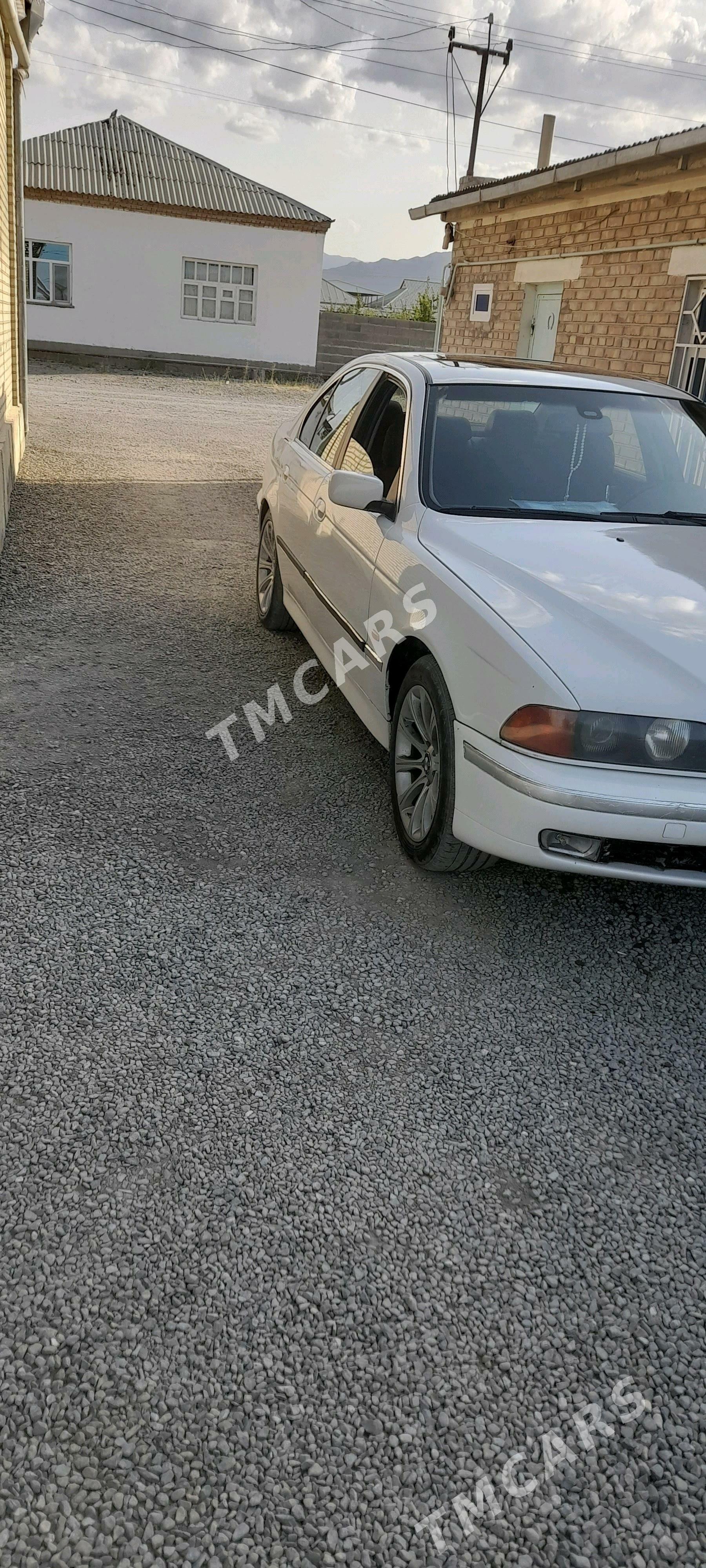 BMW E39 1998 - 69 000 TMT - Bäherden - img 2