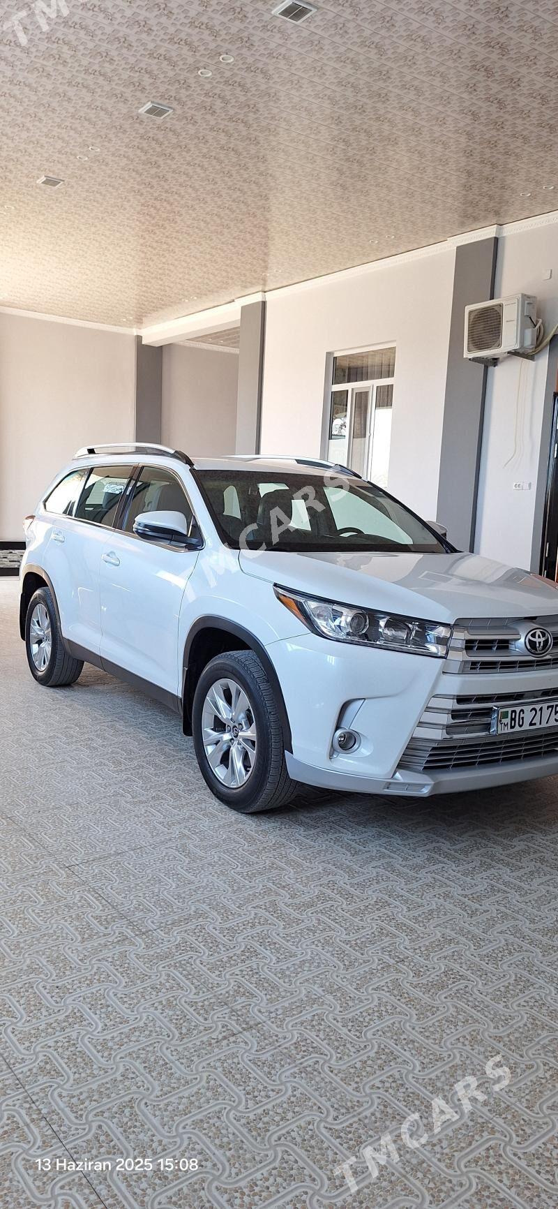 Toyota Highlander 2019 - 435 000 TMT - Дянев - img 9