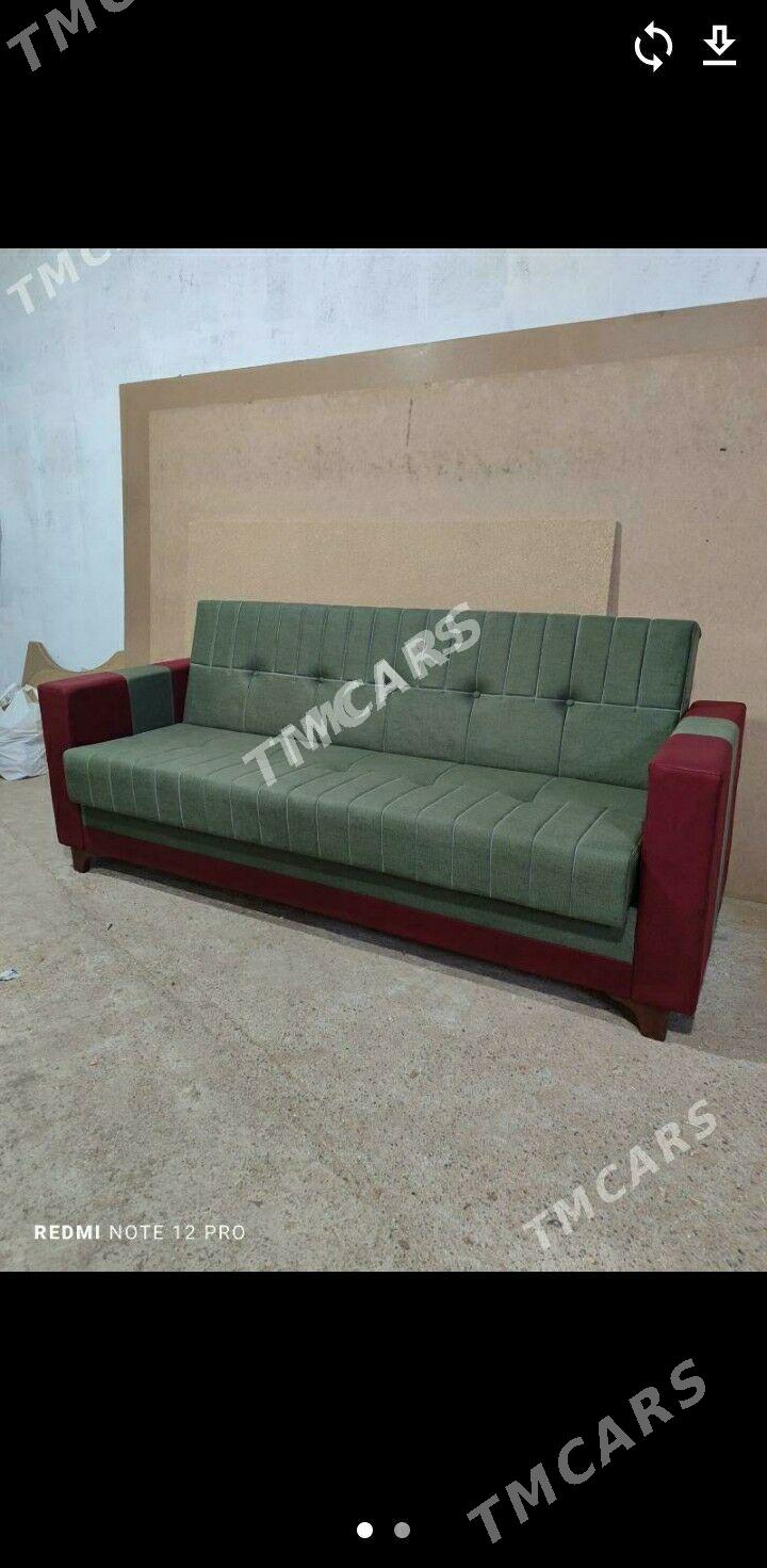Acylyp yapylyan diwan - Garadamak Şor - img 2