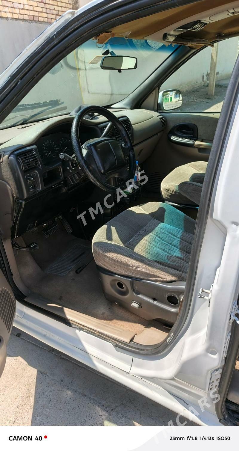 Chevrolet Caprice Classic 2001 - 50 000 TMT - Kaka - img 4