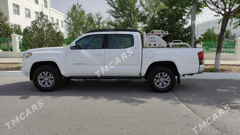 Toyota Tacoma 2019 - 360 000 TMT - Aşgabat - img 2