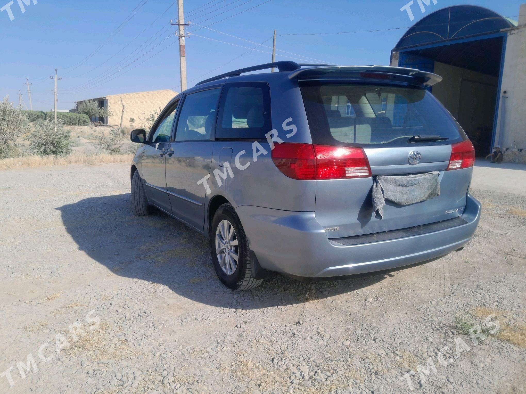 Toyota Sienna 2004 - 195 000 TMT - Халач - img 2