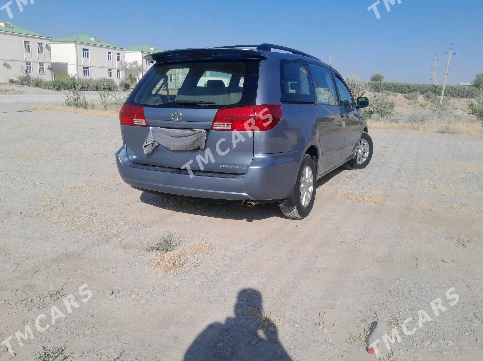 Toyota Sienna 2004 - 195 000 TMT - Халач - img 3