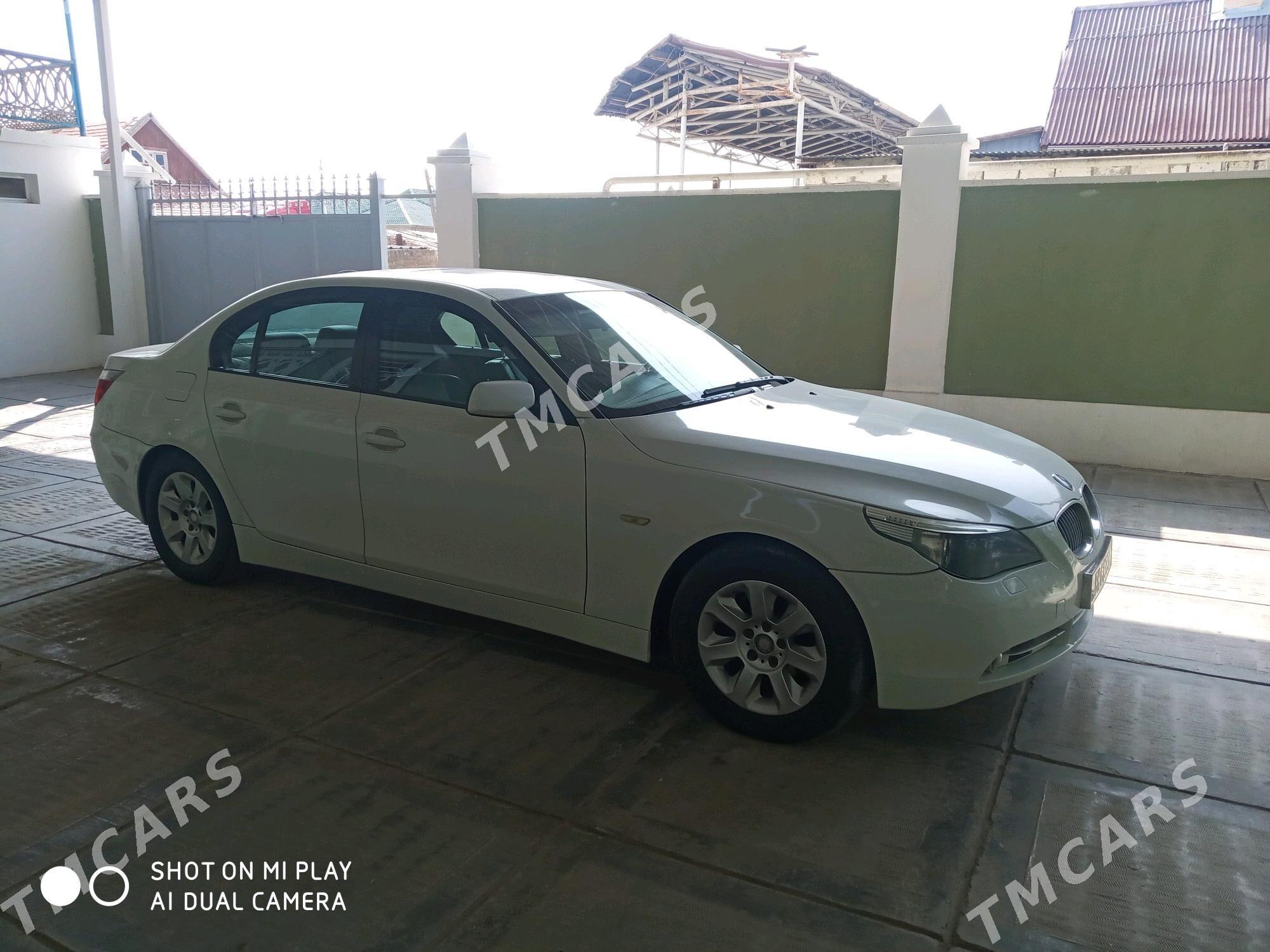 BMW E60 2004 - 140 000 TMT - Балканабат - img 3