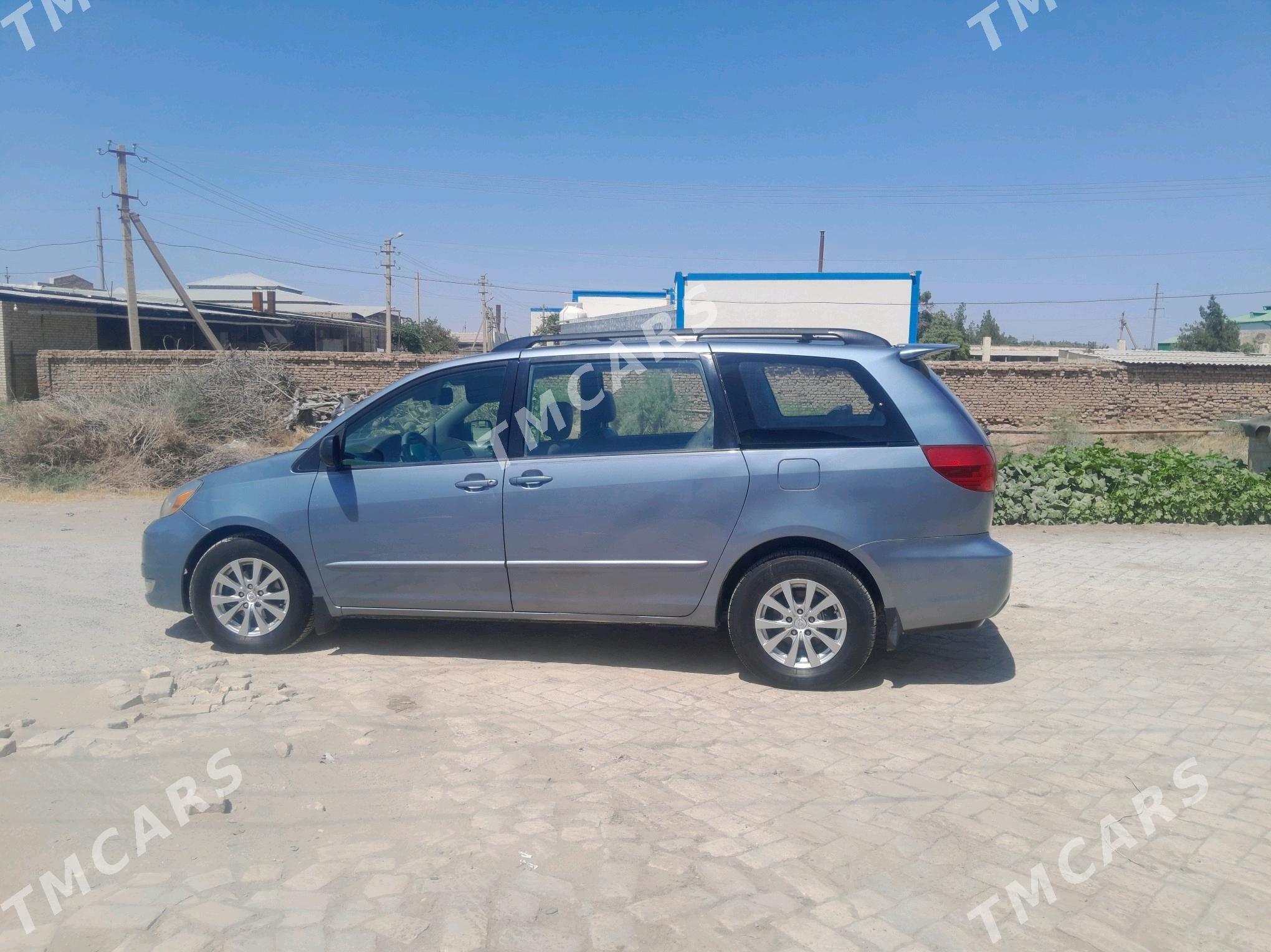Toyota Sienna 2004 - 195 000 TMT - Халач - img 5
