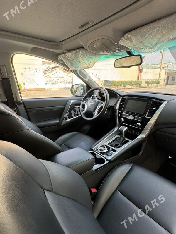 Mitsubishi Montero Sport 2023 - 595 000 TMT - Aşgabat - img 2