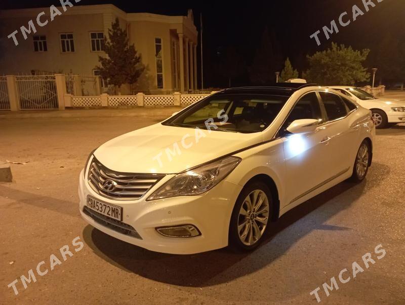 Hyundai Azera 2012 - 190 000 TMT - Мары - img 2