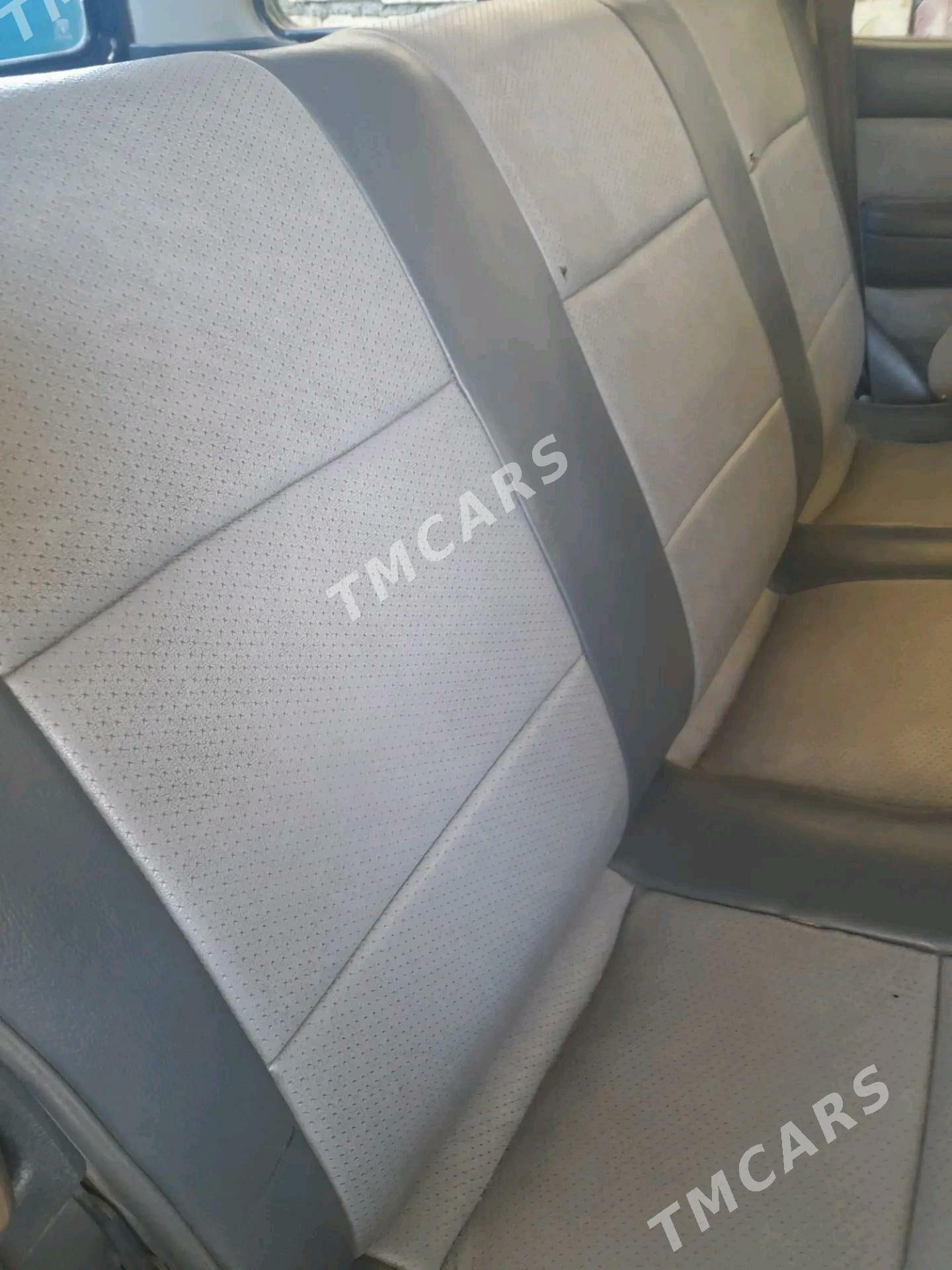 Toyota Land Cruiser 1995 - 72 000 TMT - Берекет - img 4