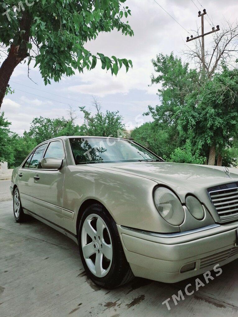 Mercedes-Benz E430 1999 - 85 000 TMT - Türkmenbaşy - img 2