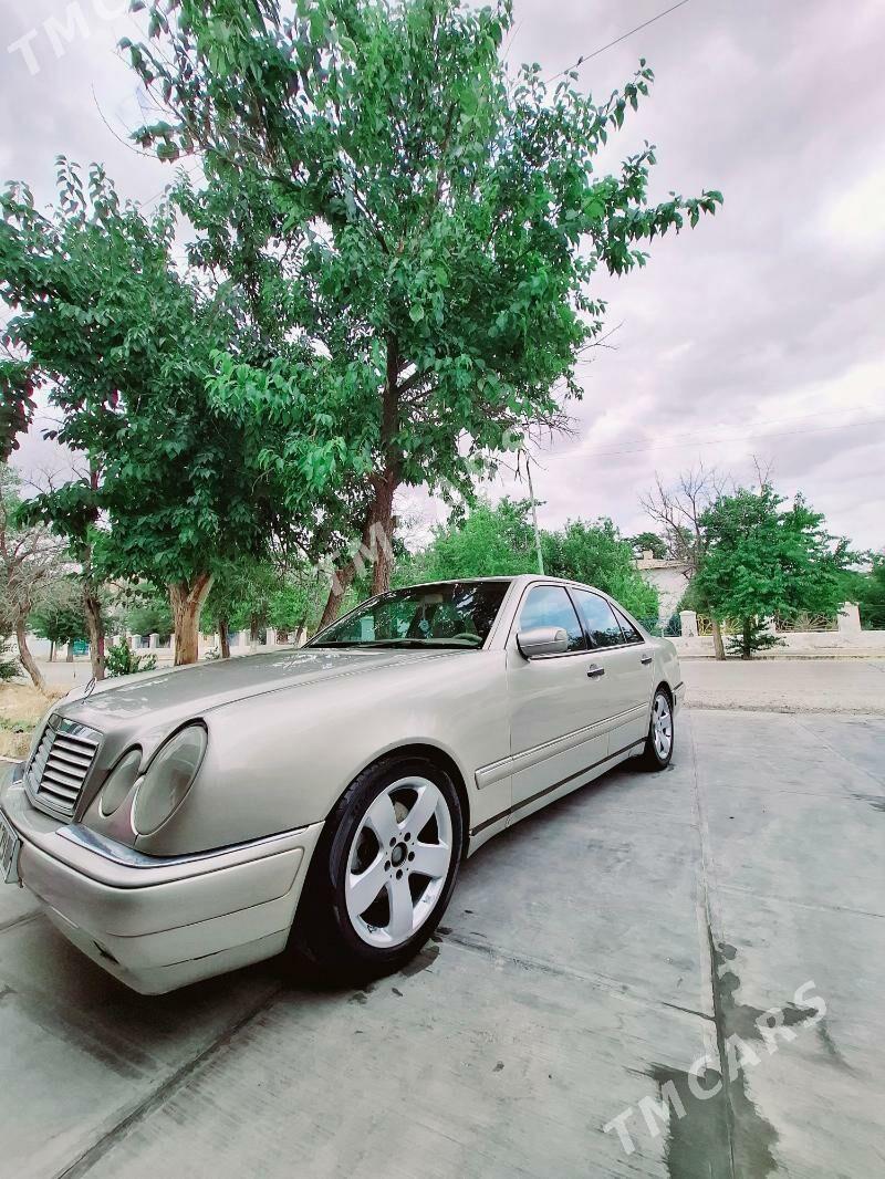 Mercedes-Benz E430 1999 - 85 000 TMT - Türkmenbaşy - img 3