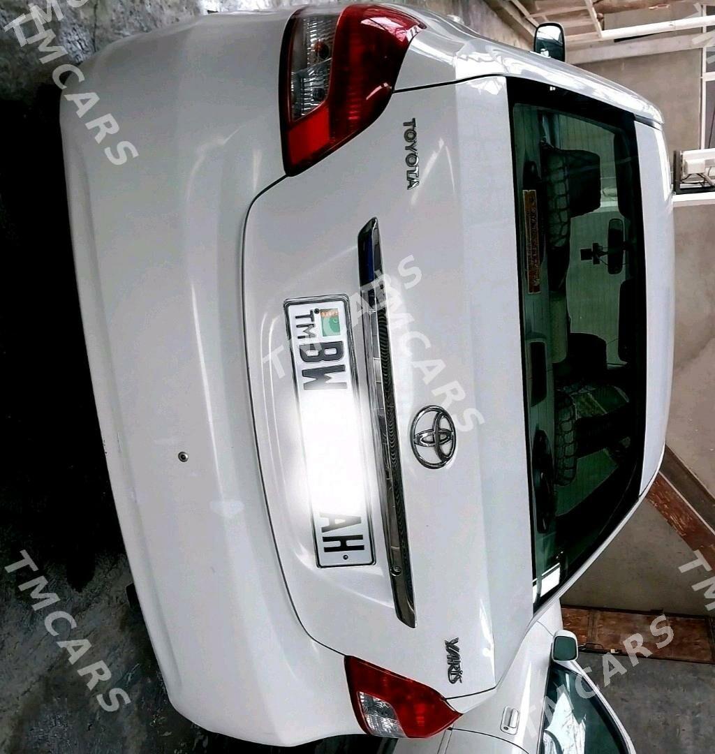 Toyota Yaris 2006 - 120 000 TMT - Ак-Бугдайский этрап - img 4