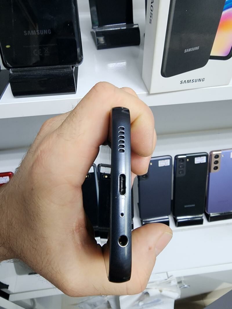 A 05 S 4/64 GB VETNAM - Торговый центр "15 лет Независимости" - img 6