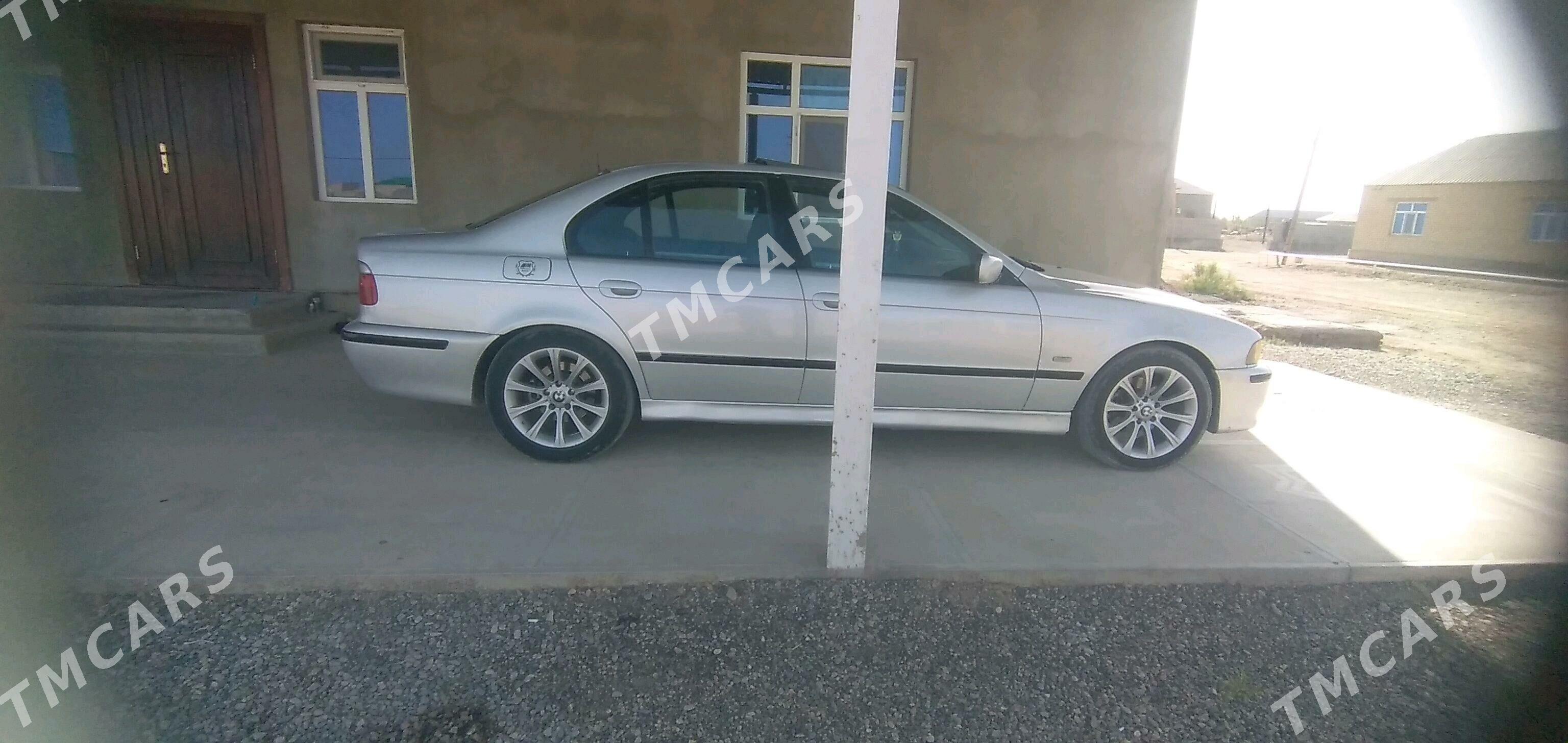 BMW 525 2002 - 90 000 TMT - Kaka - img 2