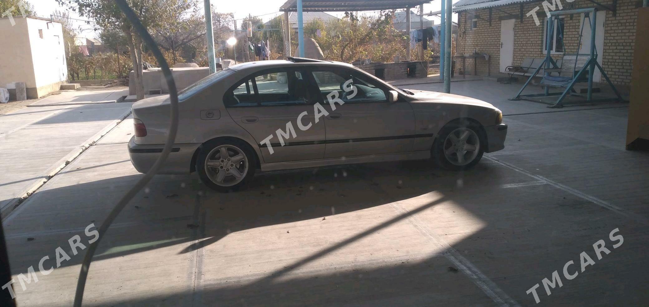 BMW 525 2002 - 90 000 TMT - Kaka - img 6