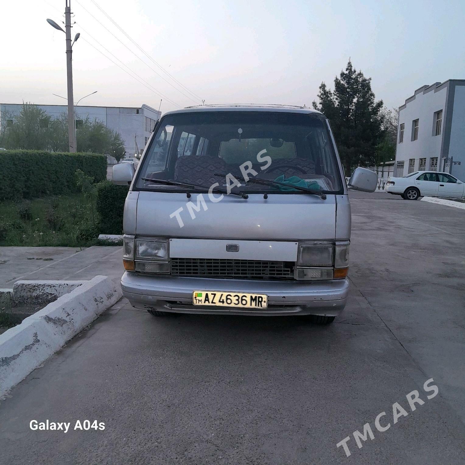 Toyota Hiace 1987 - 40 000 TMT - Сакарчага - img 3