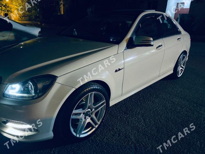 Mercedes-Benz C300 2012 - 220 000 TMT - Aşgabat - img 4