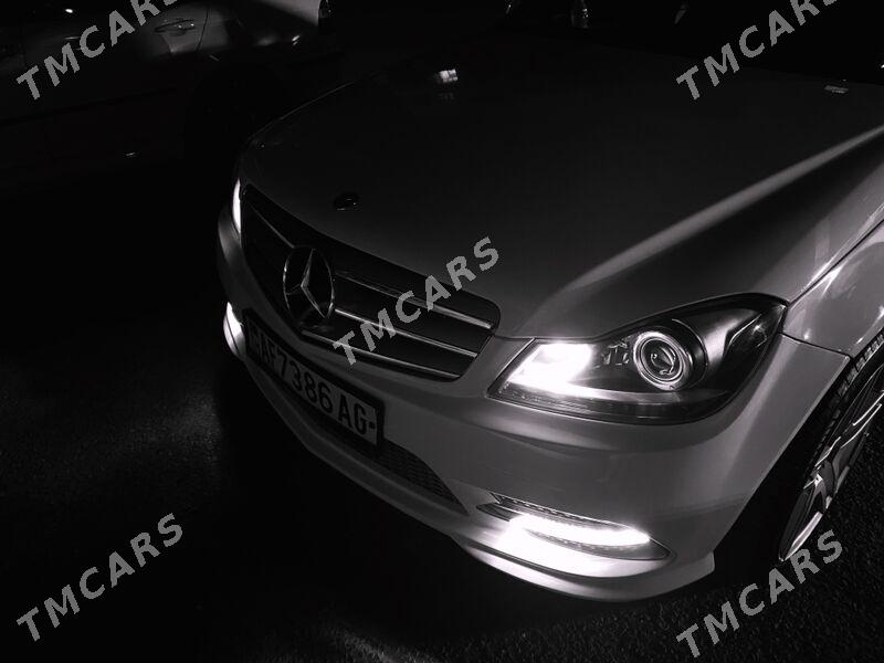 Mercedes-Benz C300 2012 - 220 000 TMT - Aşgabat - img 2