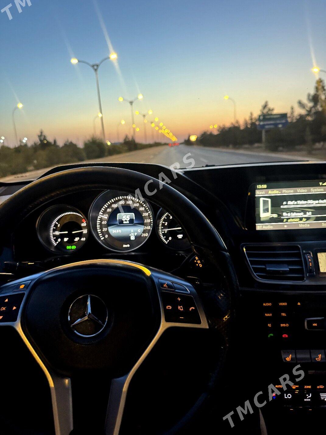 Mercedes-Benz E300 2015 - 400 000 TMT - Балканабат - img 8