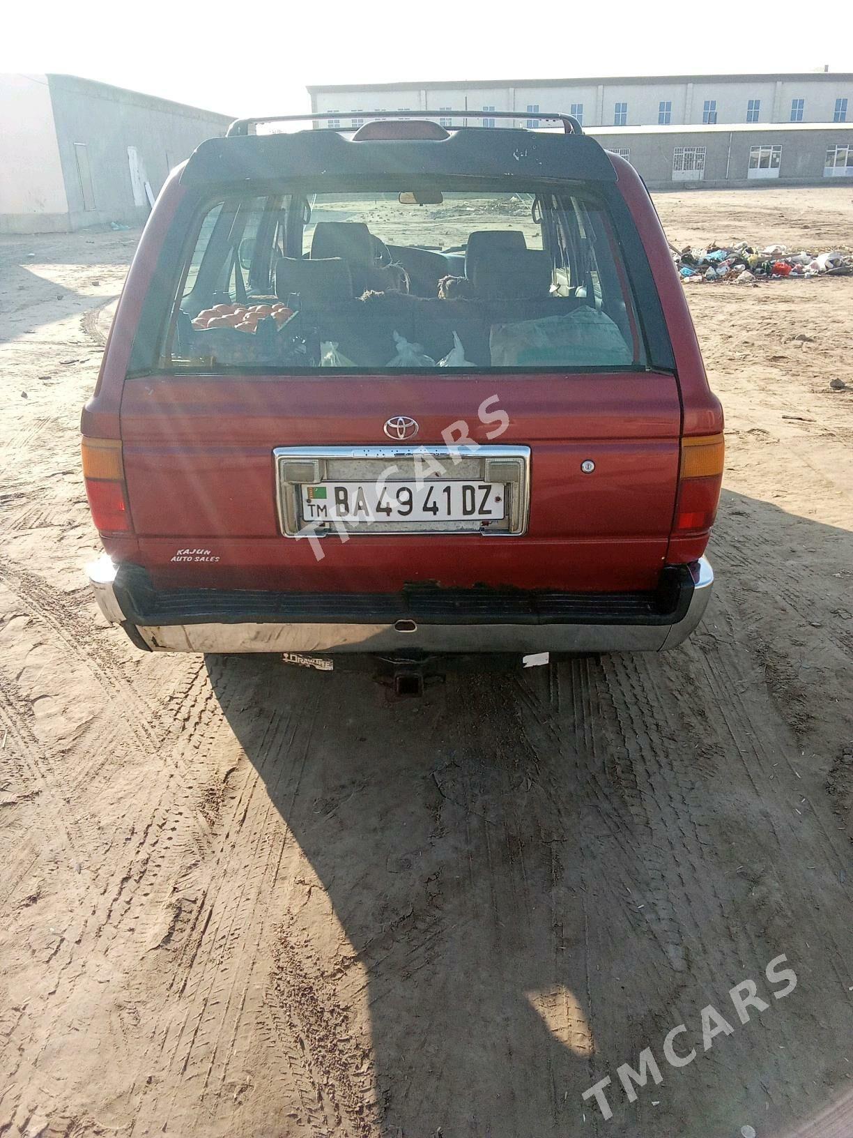 Toyota 4Runner 1994 - 50 000 TMT - Гурбансолтан Едже - img 4