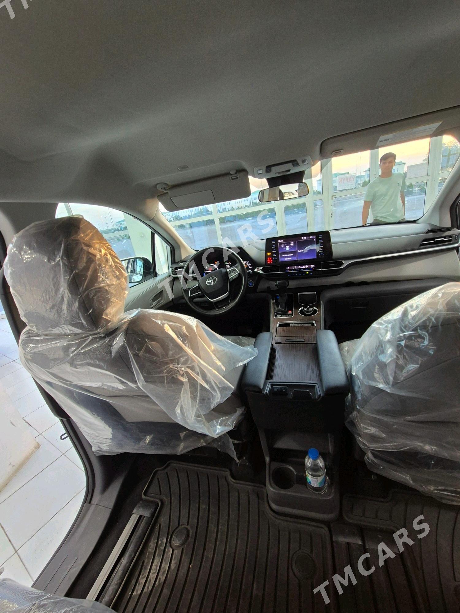 Toyota Sienna 2022 - 480 000 TMT - Daşoguz - img 7