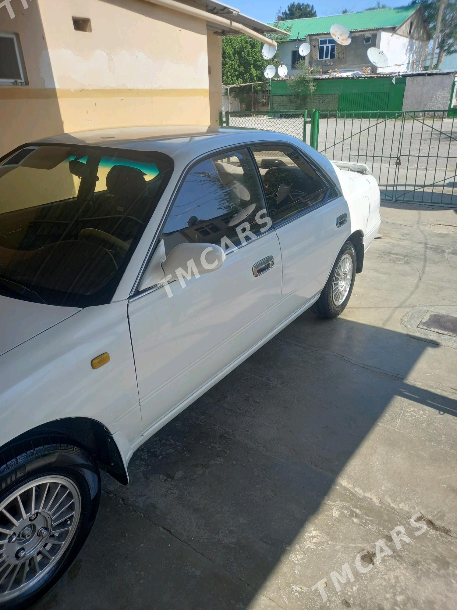Nissan Bluebird 1997 - 32 000 TMT - Ak bugdaý etraby - img 3