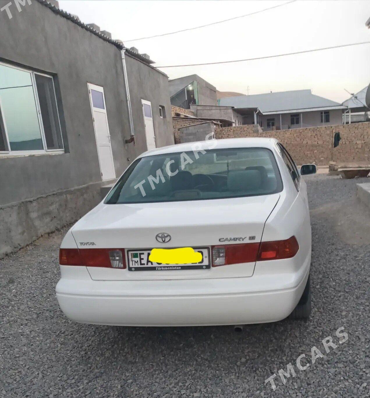 Toyota Camry 2000 - 136 000 TMT - Магданлы - img 1