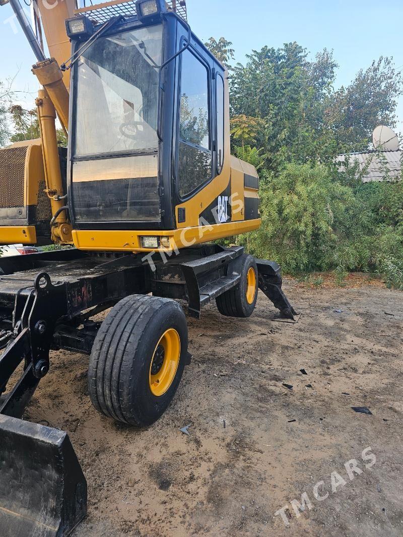 Caterpillar Excavator 2010 - 850 000 TMT - Бедев - img 3