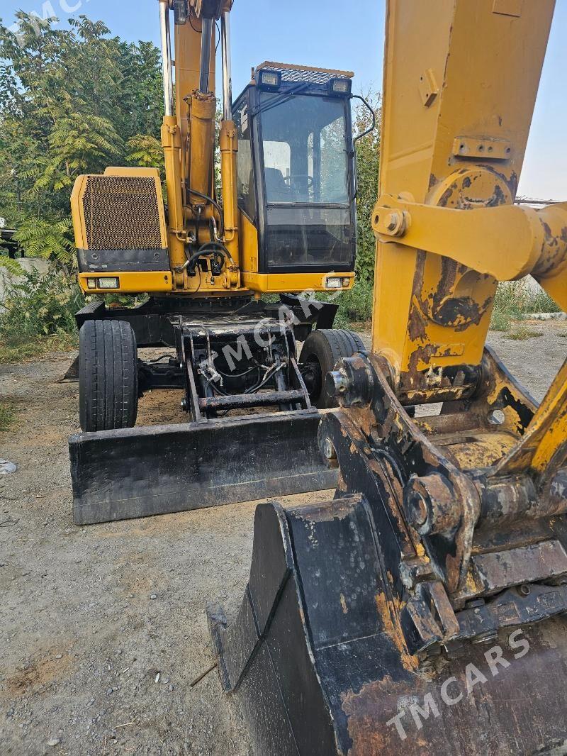 Caterpillar Excavator 2010 - 850 000 TMT - Бедев - img 6