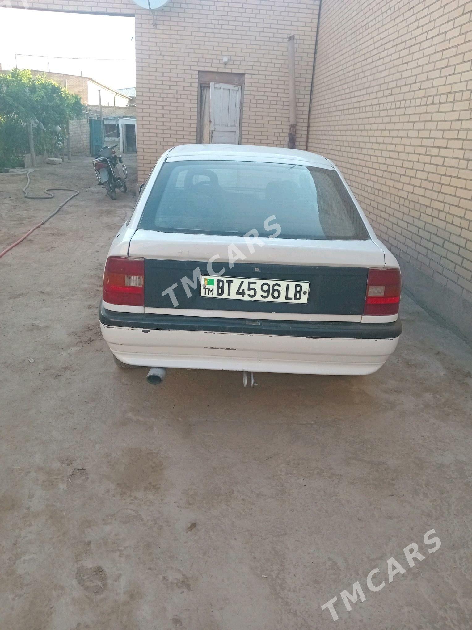 Opel Astra 1993 - 15 000 TMT - Фарап - img 2
