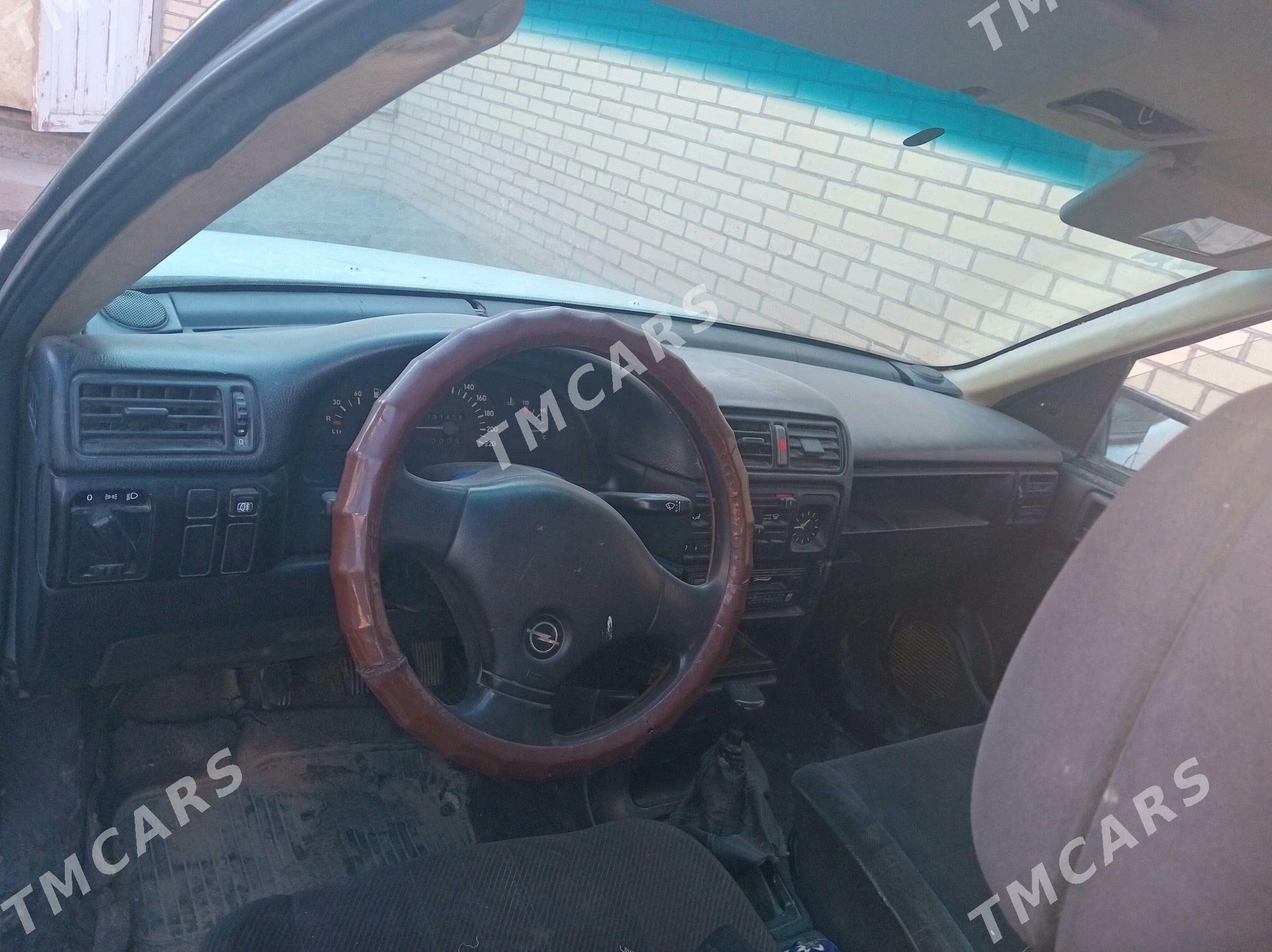 Opel Astra 1993 - 15 000 TMT - Фарап - img 7