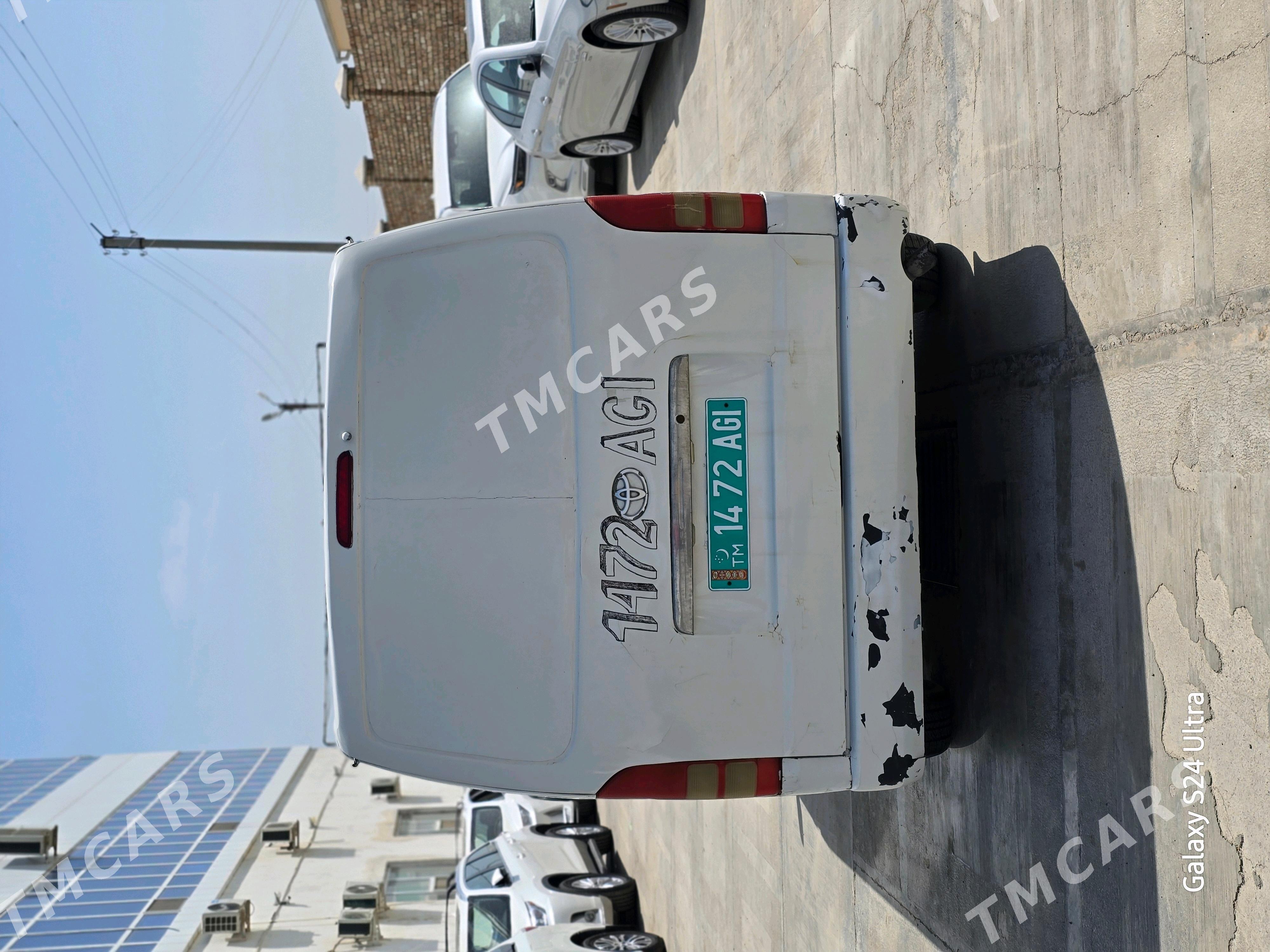Toyota Hiace 2006 - 160 000 TMT - Мары - img 4