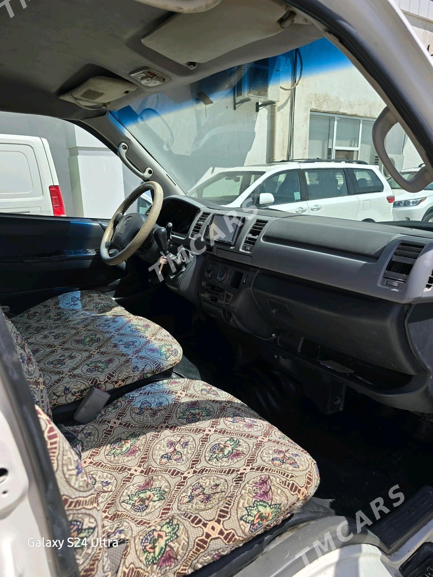 Toyota Hiace 2006 - 160 000 TMT - Мары - img 8