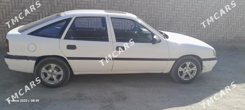 Opel Vectra 1993 - 33 000 TMT - Бахарден - img 2