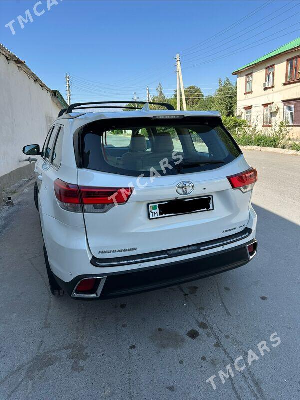 Toyota Highlander 2017 - 450 000 TMT - Aşgabat - img 4