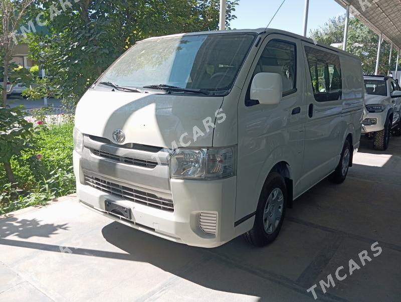 Toyota Hiace 2018 - 450 000 TMT - Мары - img 6