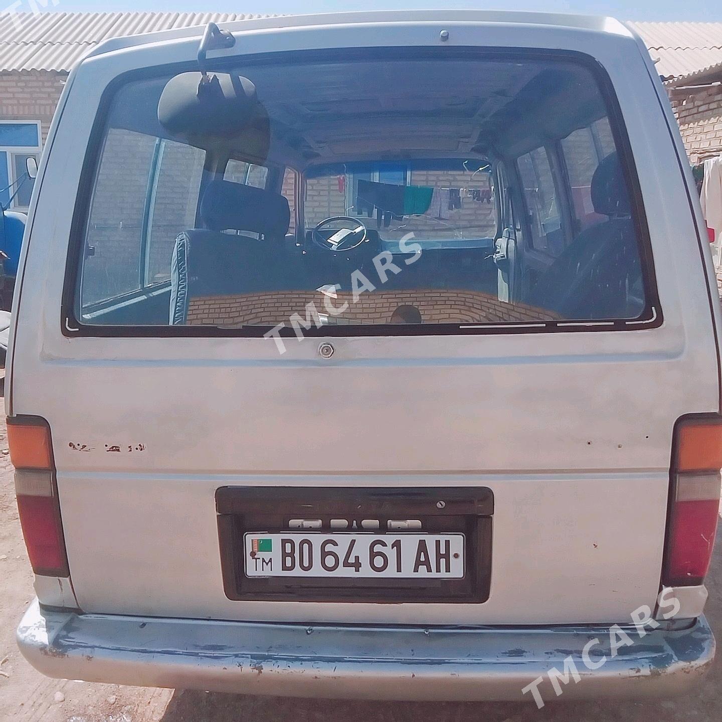 Toyota Hiace 1989 - 53 000 TMT - Серахс - img 4