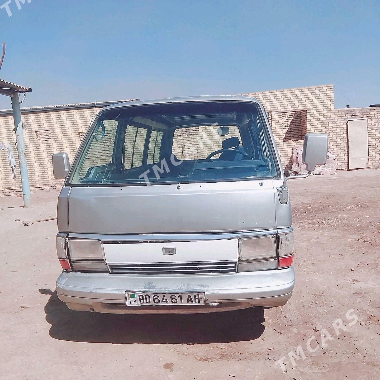 Toyota Hiace 1989 - 53 000 TMT - Серахс - img 3