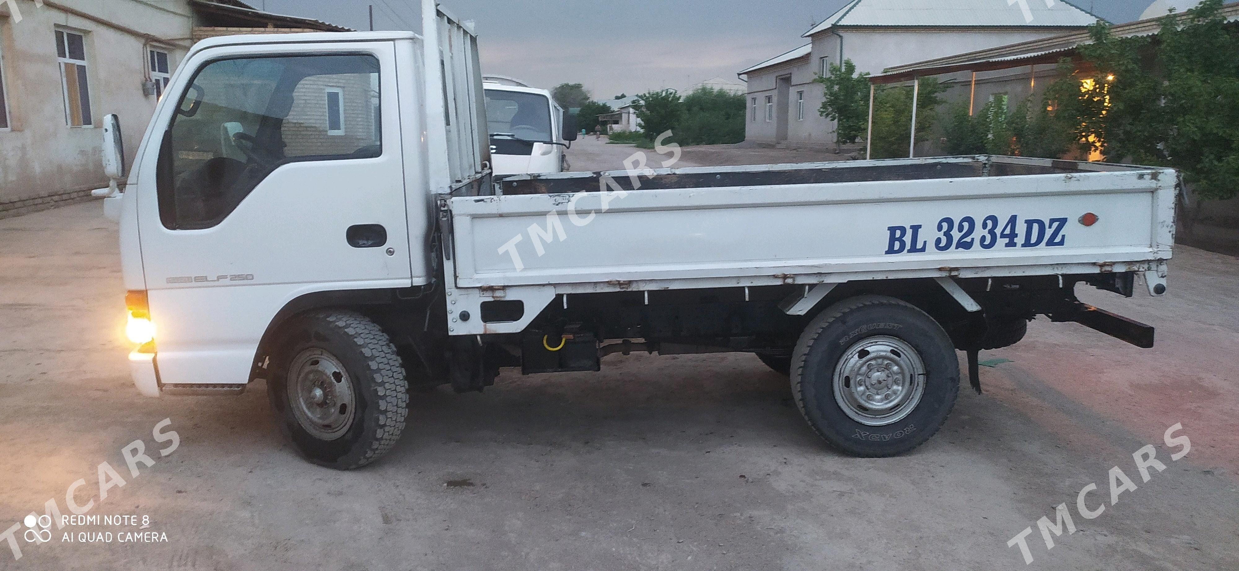 Isuzu Elf 1997 - 90 000 TMT - Шабатский этрап - img 4